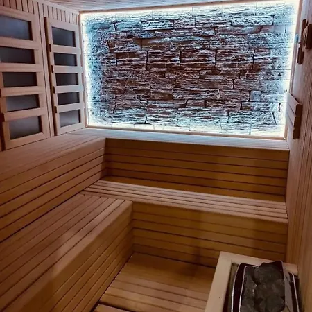 Mratinkovic Apartment *