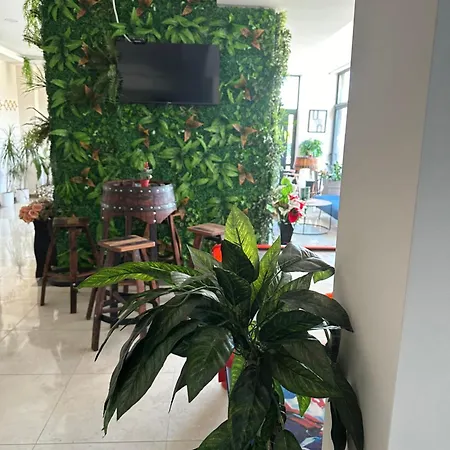 Mratinkovic Apartment *